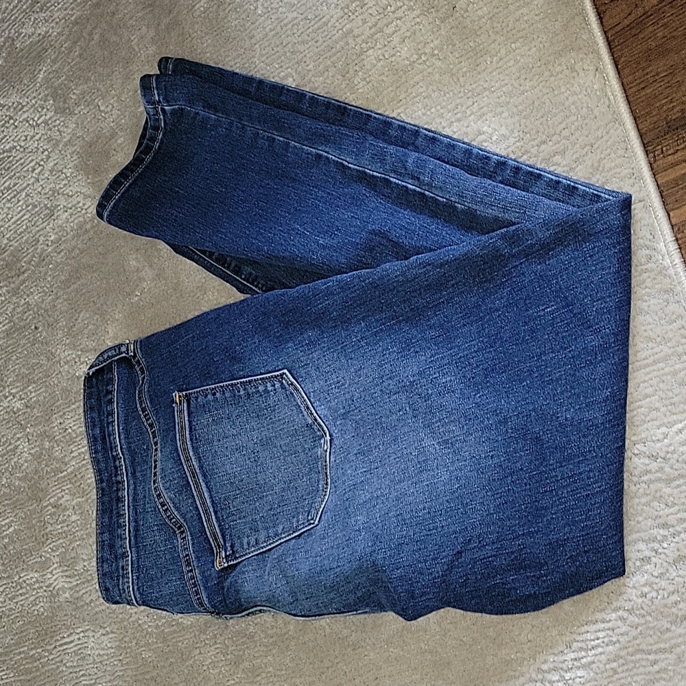 Universal Threads mid rise skinny jeans size 16/33R